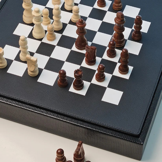 Picture of Jet Black Lizard Chess Set