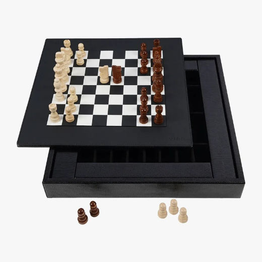 Picture of Jet Black Lizard Chess Set