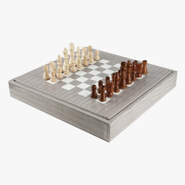 Picture of Mouse Grey Alligator Chess Set